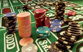 Filipino players enjoying jlbet casino sports betting on mobile devices
